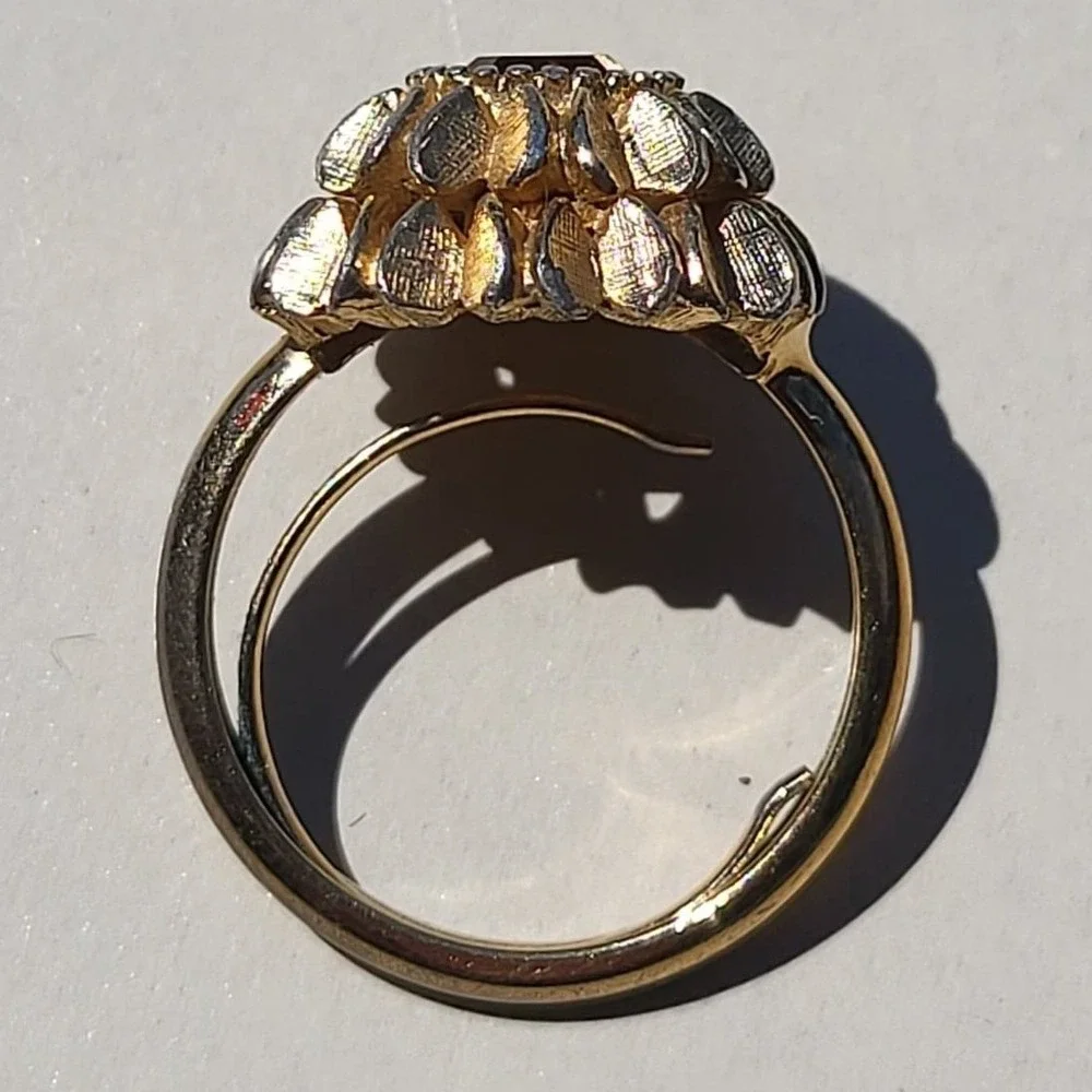 Avon vintage ring
